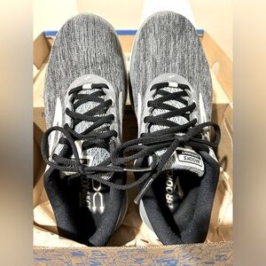 Brooks Pure Flow 7. Size9